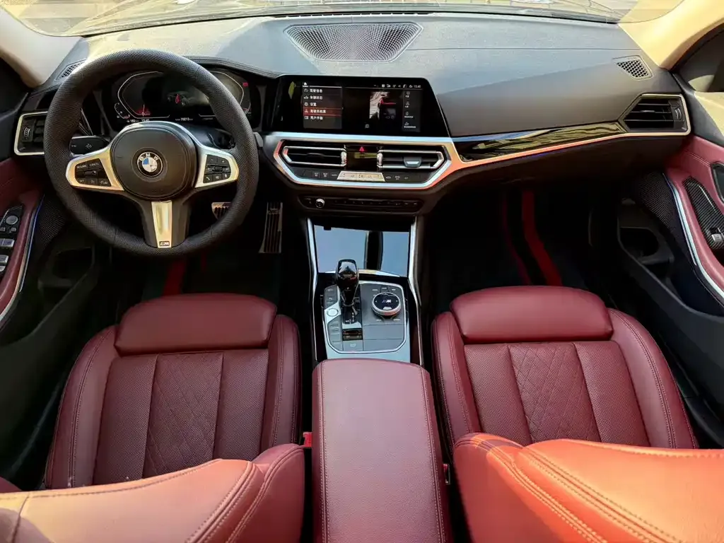 BMW 3 Series 2022 из CN, фото 2