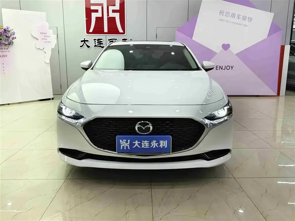 Mazda 3 Axela 2023 из CN, фото 1
