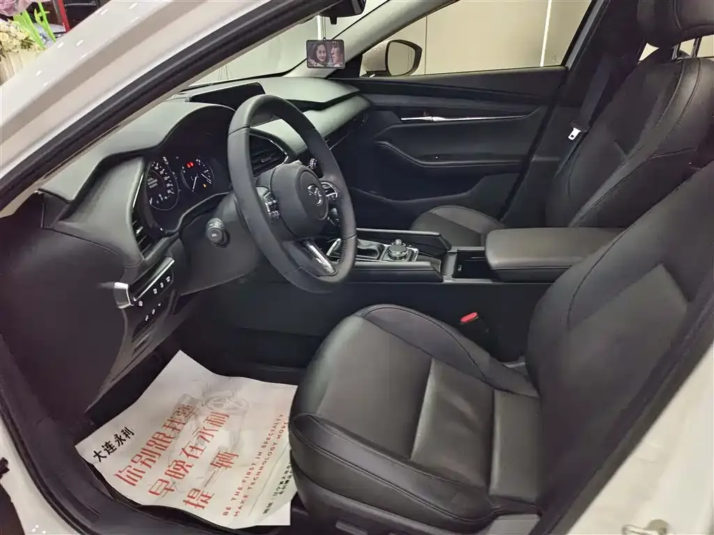 Mazda 3 Axela 2023 из CN, фото 10