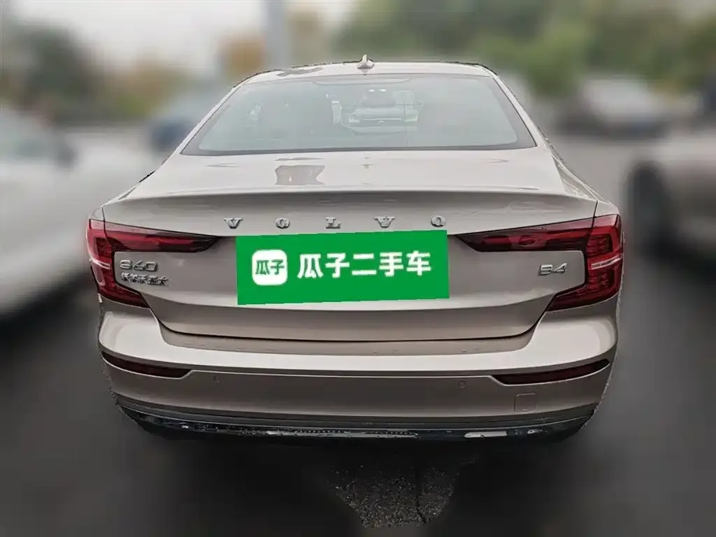 Volvo S60 2025 из CN, фото 4