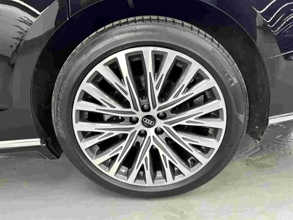 Audi A8 2021 из CN, фото 8