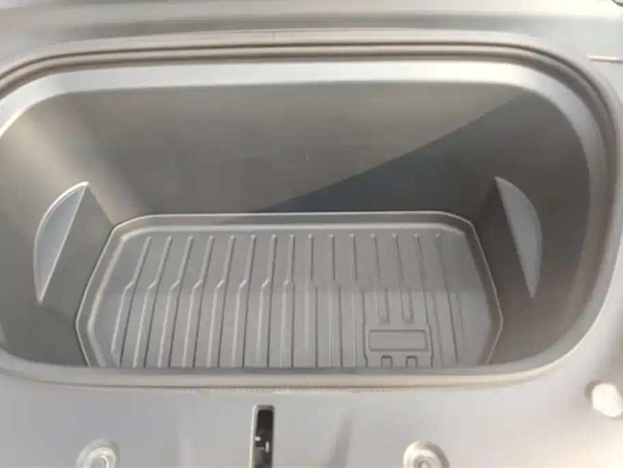 Tesla Model Y 2023 из CN, фото 2