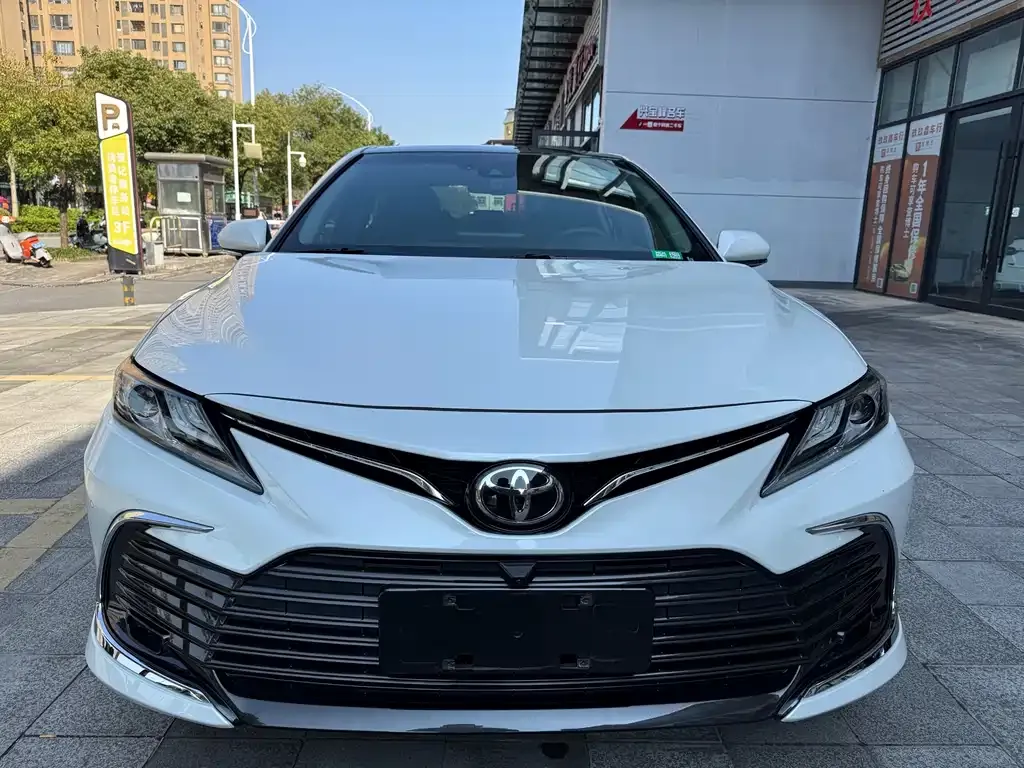 Toyota Camry 2023 из CN, фото 7