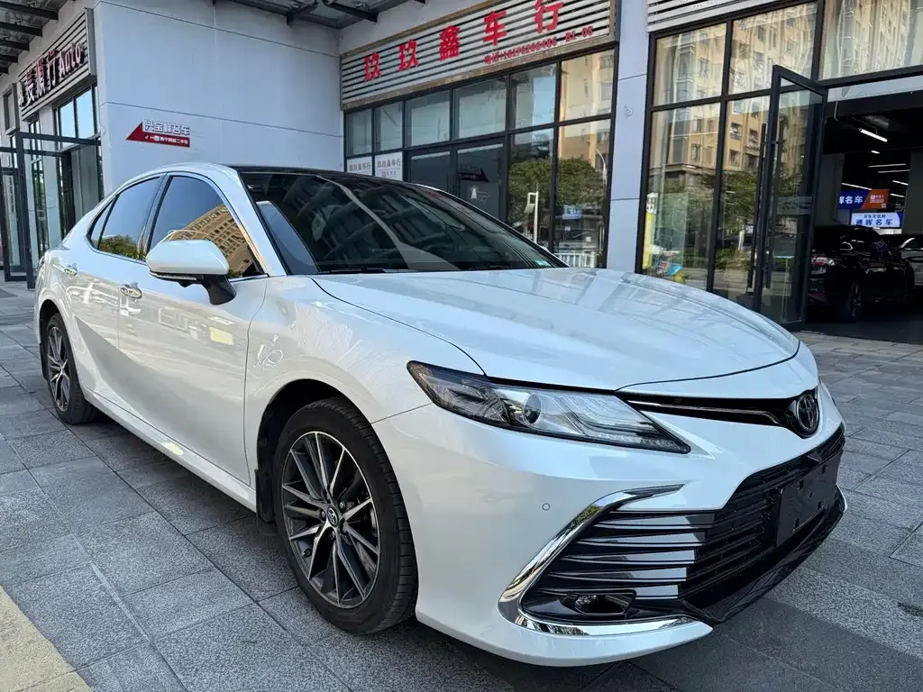 Toyota Camry 2023 из CN, фото 10