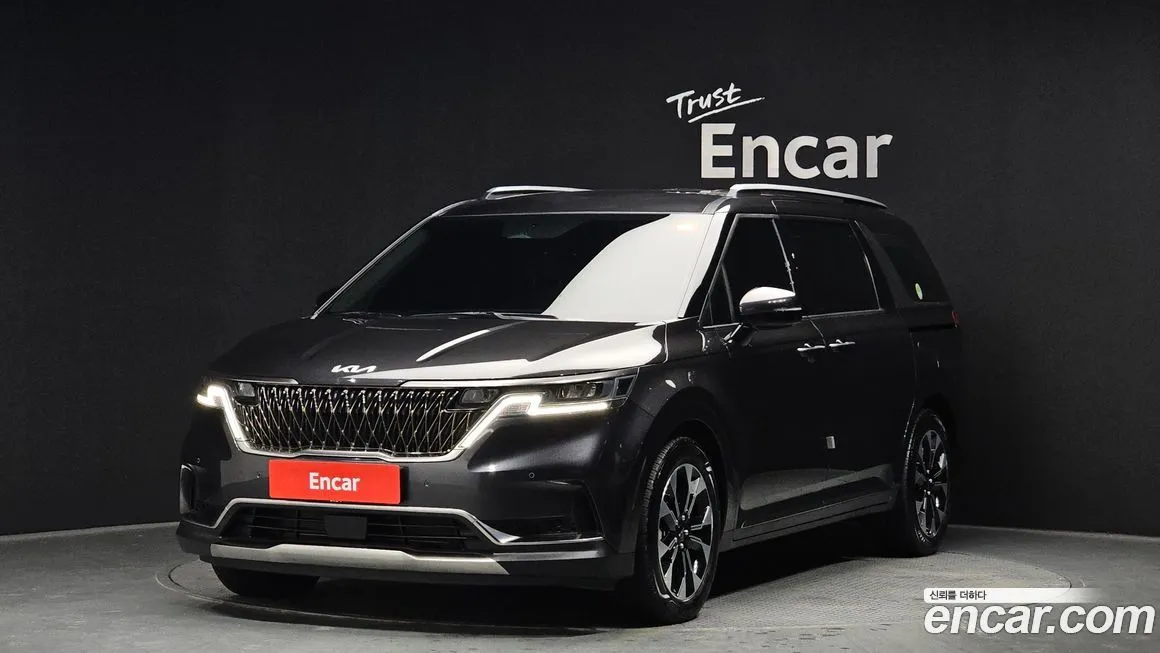 Kia Carnival — фото 1