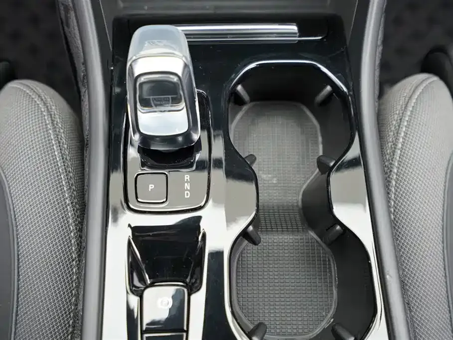 Volvo XC40 2024 из CN, фото 6