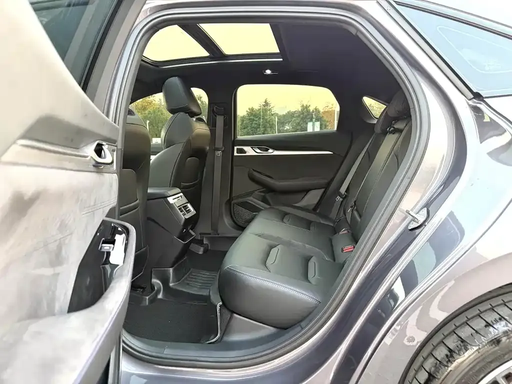 Geely Xingrui 2025 из CN, фото 3