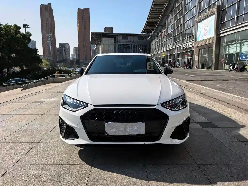 Audi A4L 2024 из CN, фото 6