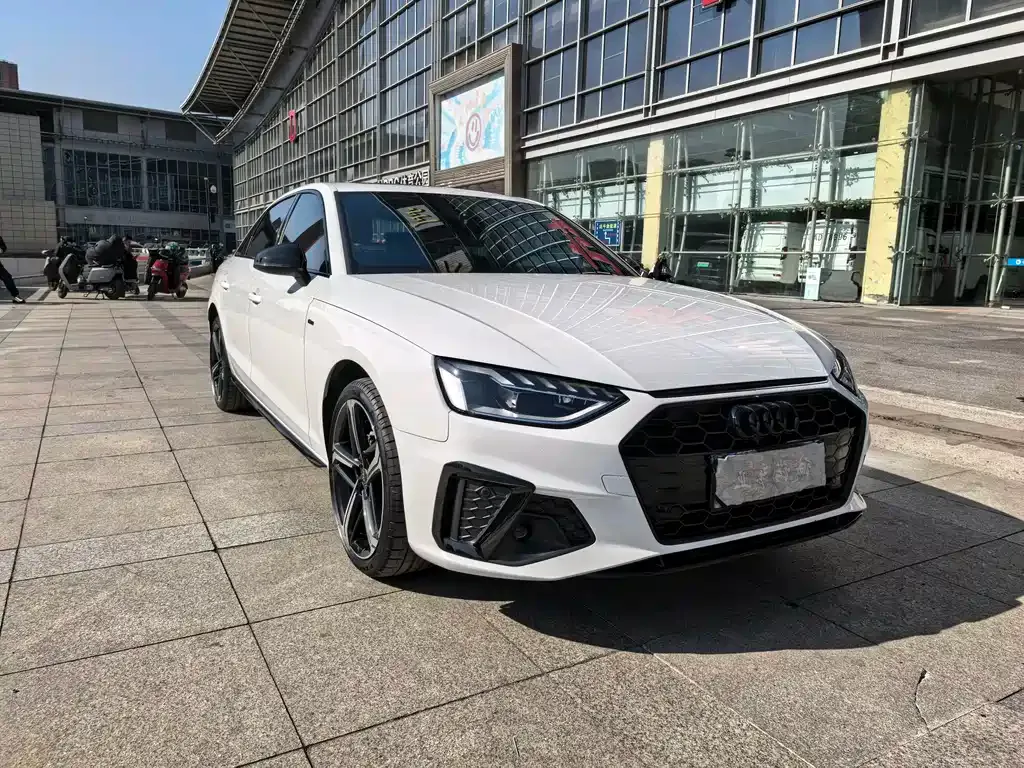 Audi A4L 2024 из CN, фото 7