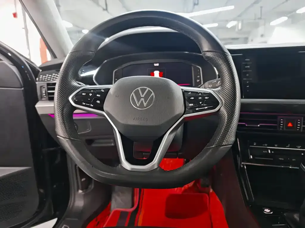Volkswagen Passat 2023 из CN, фото 5