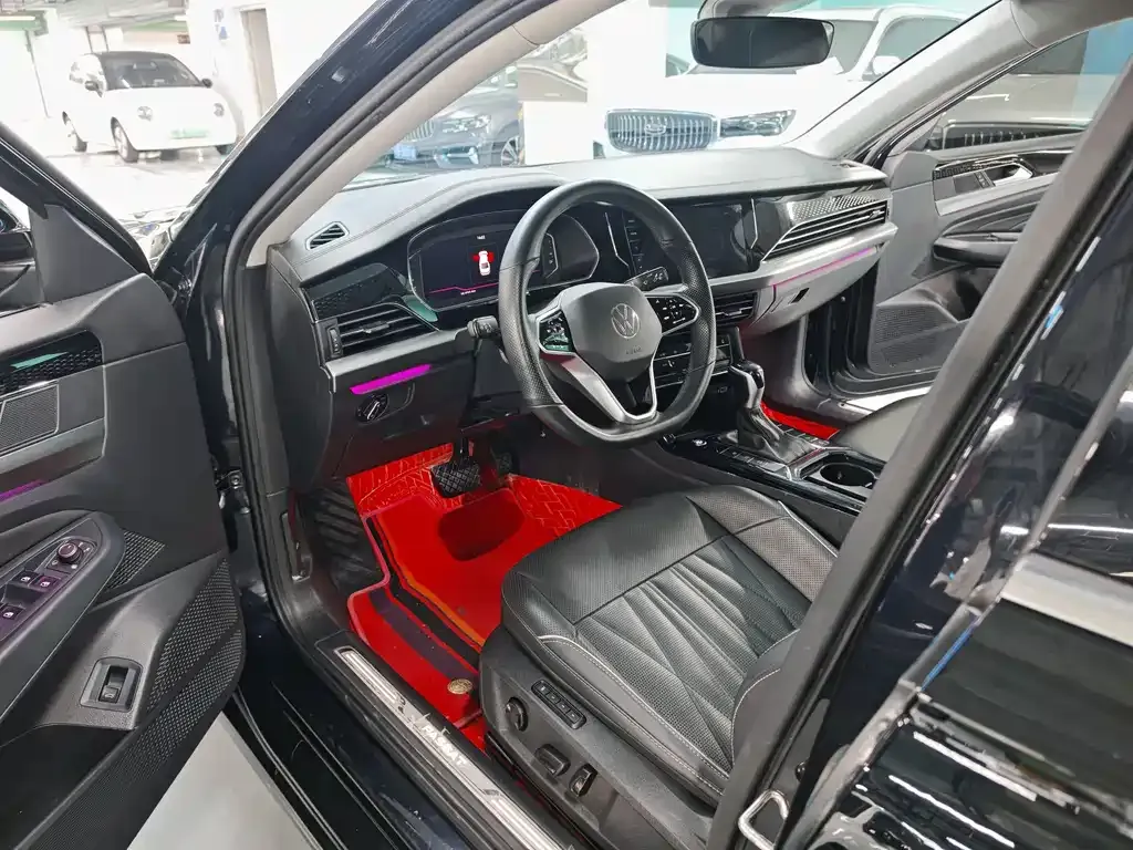Volkswagen Passat 2023 из CN, фото 9