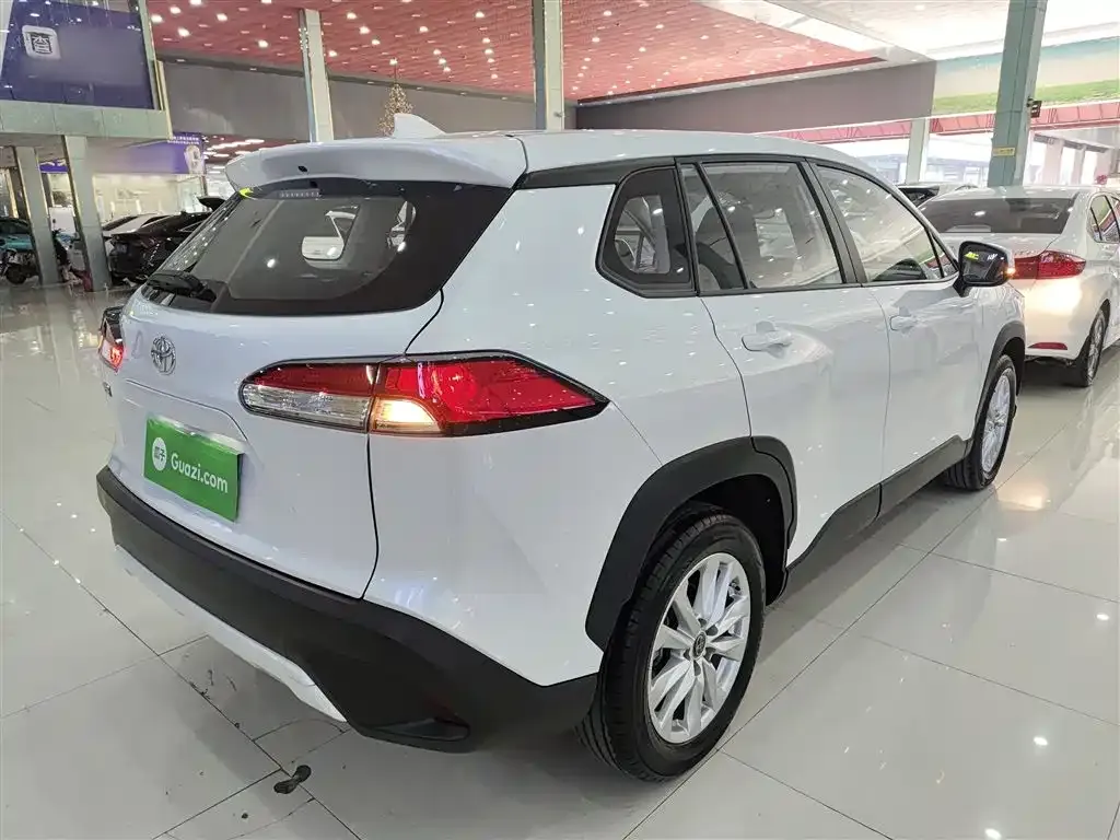 Toyota Corolla Cross 2024 из CN, фото 6