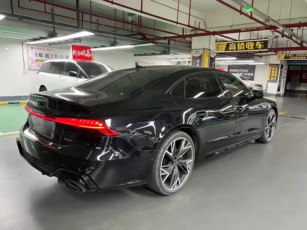 Audi A7L 2023 из CN, фото 2