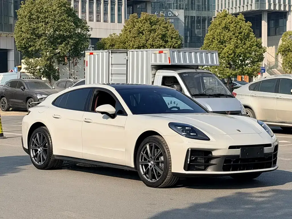 Porsche Panamera 2025 из CN, фото 10