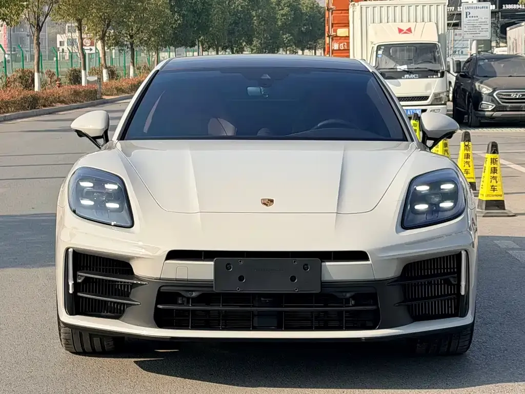 Porsche Panamera 2025 из CN, фото 2