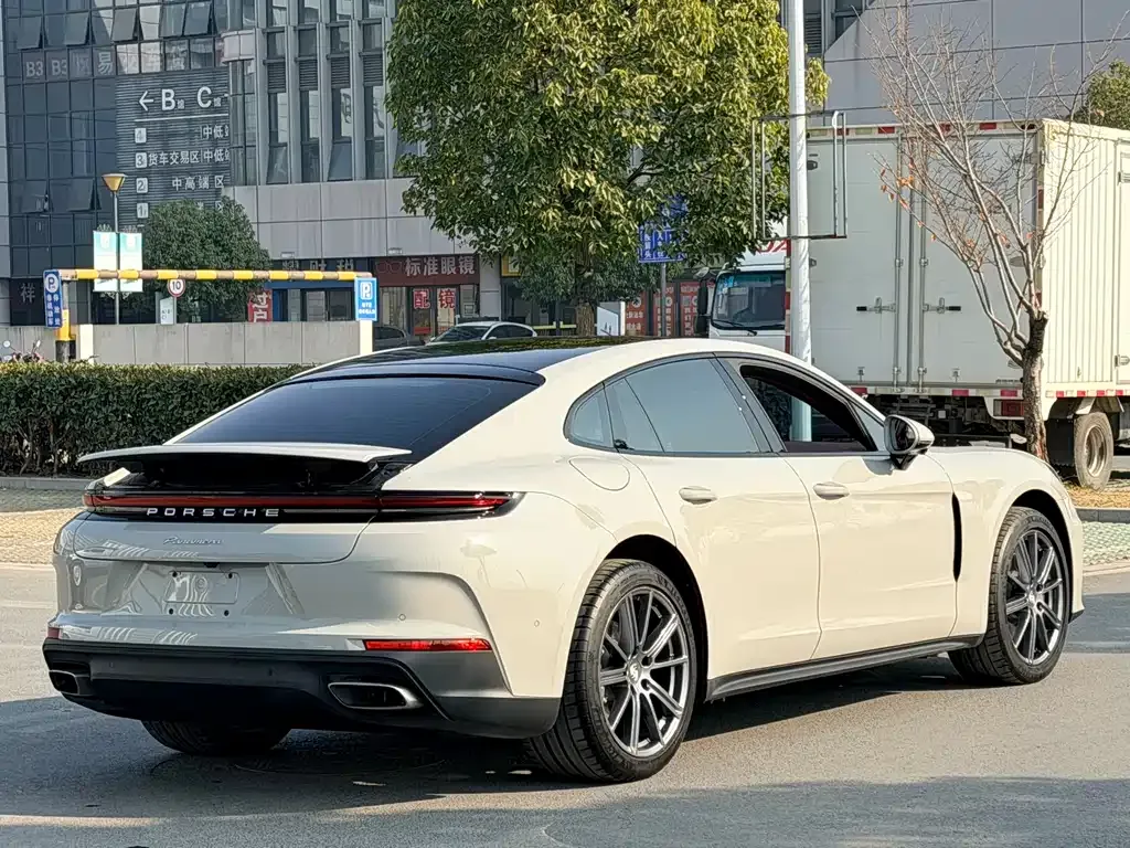 Porsche Panamera 2025 из CN, фото 8