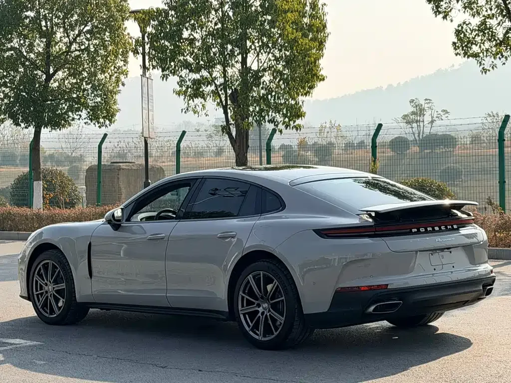 Porsche Panamera 2025 из CN, фото 9