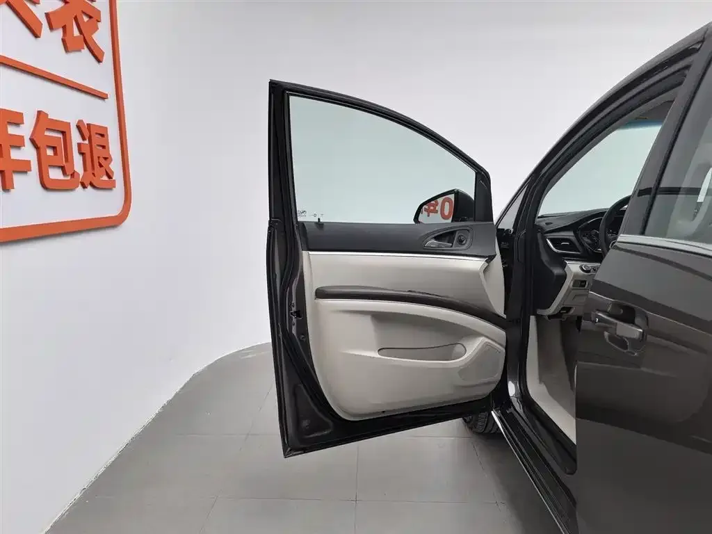 Buick GL8 2024 из CN, фото 4