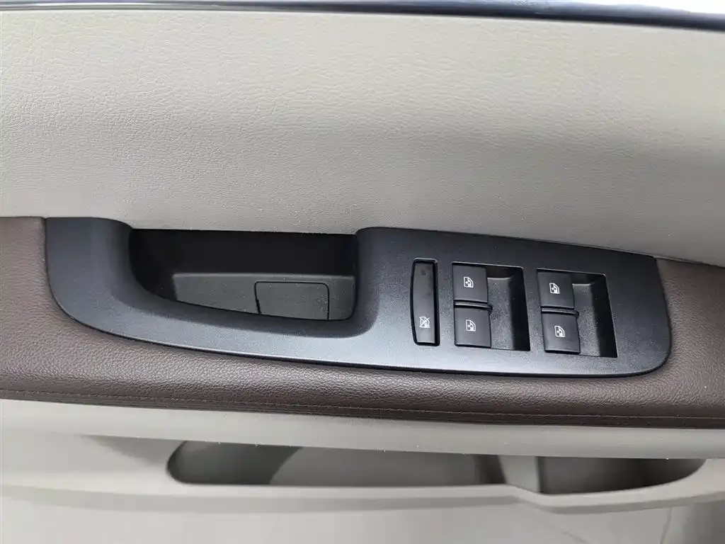 Buick GL8 2024 из CN, фото 10