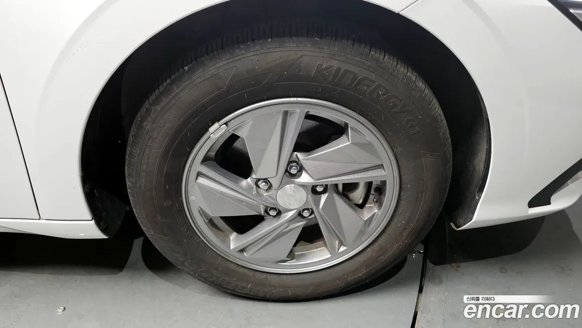 Hyundai AVANTE — фото 4