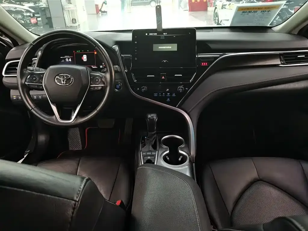 Toyota Camry 2022 из CN, фото 2