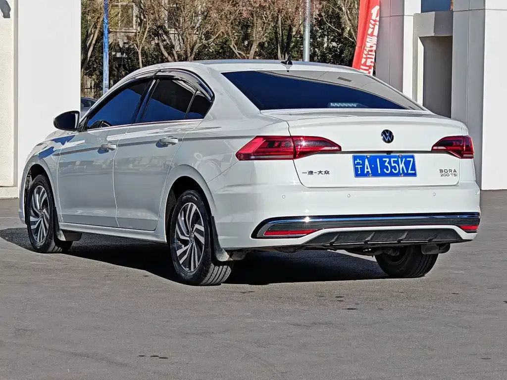 Volkswagen Bora 2024 из CN, фото 4