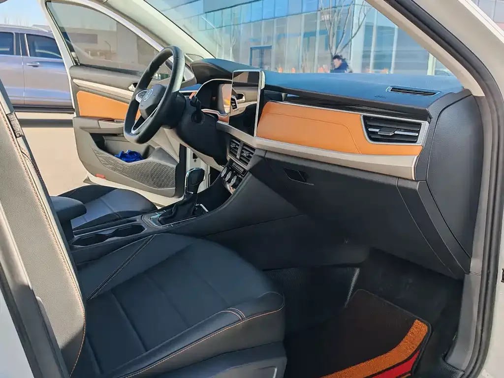 Volkswagen Bora 2024 из CN, фото 6