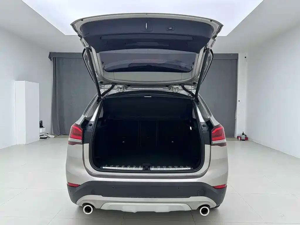 BMW X1 2022 из CN, фото 2