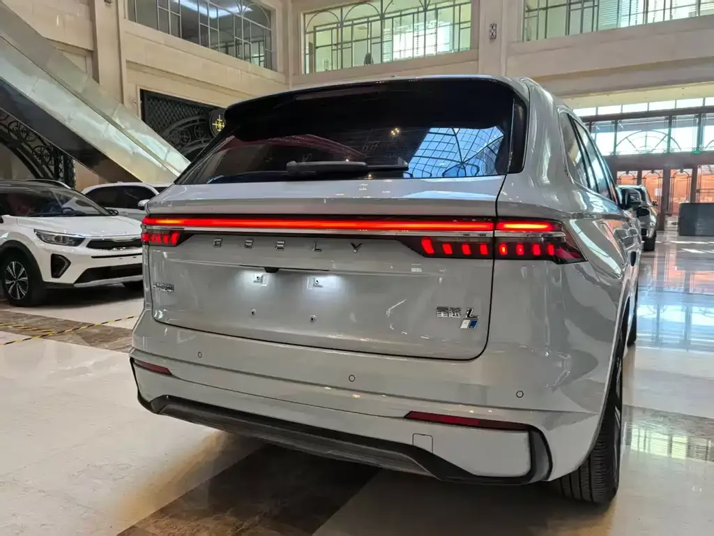 Geely Xingyue L 2022 из CN, фото 3