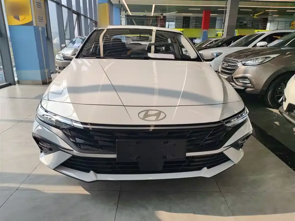Hyundai Elantra 2025 из CN, фото 3