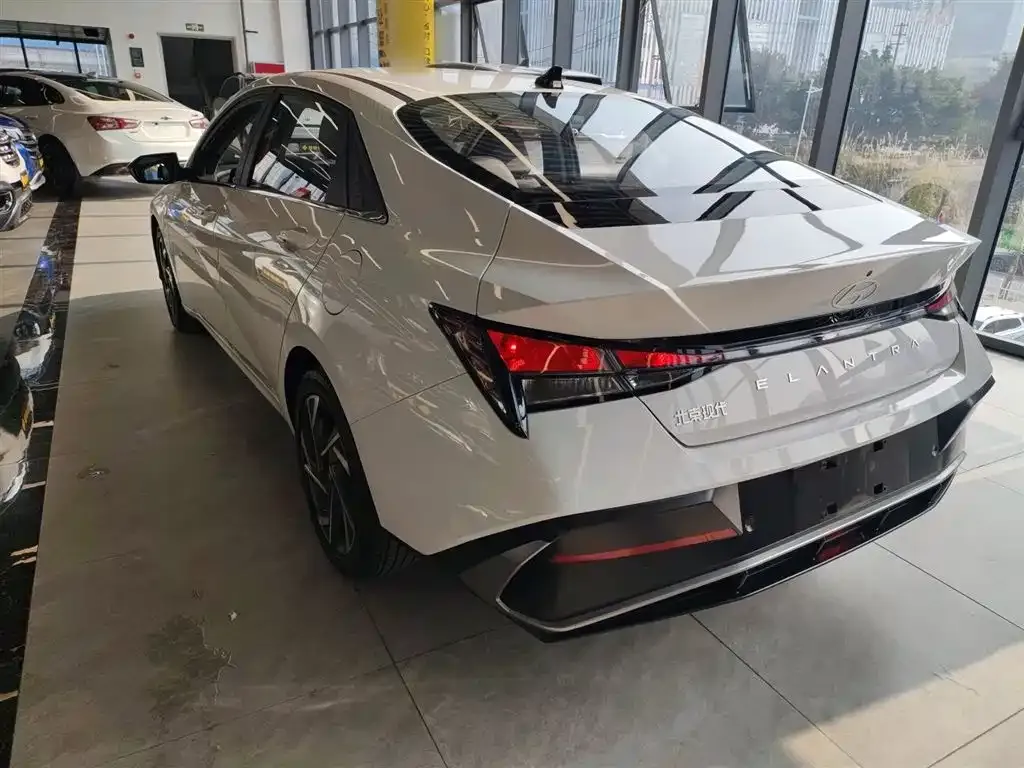 Hyundai Elantra 2025 из CN, фото 8