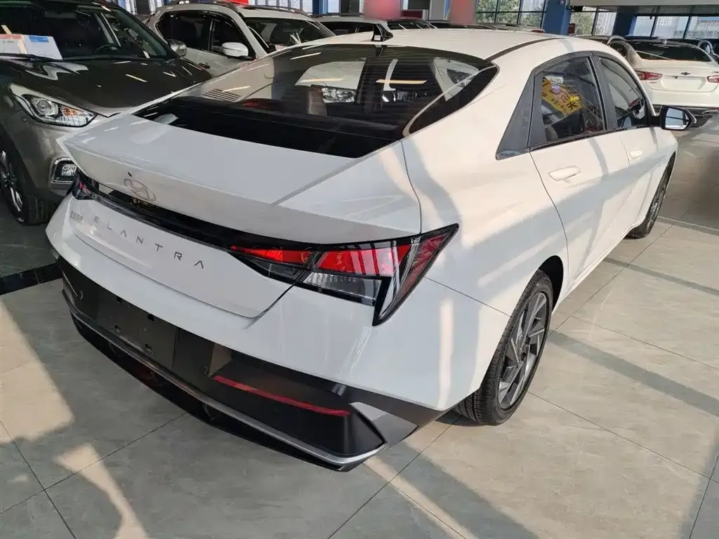 Hyundai Elantra 2025 из CN, фото 9