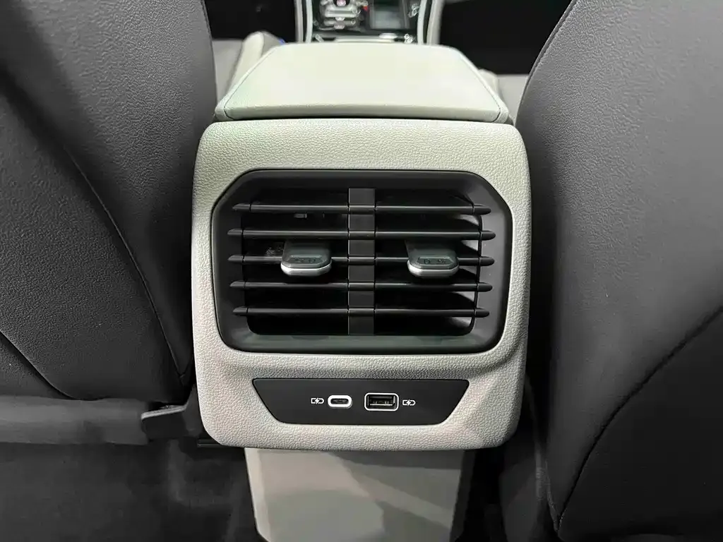 Volkswagen Lamando 2022 из CN, фото 2