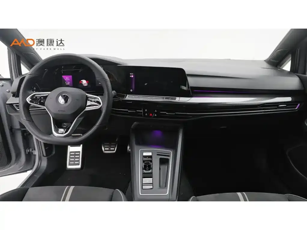 Volkswagen Golf 2024 из CN, фото 6