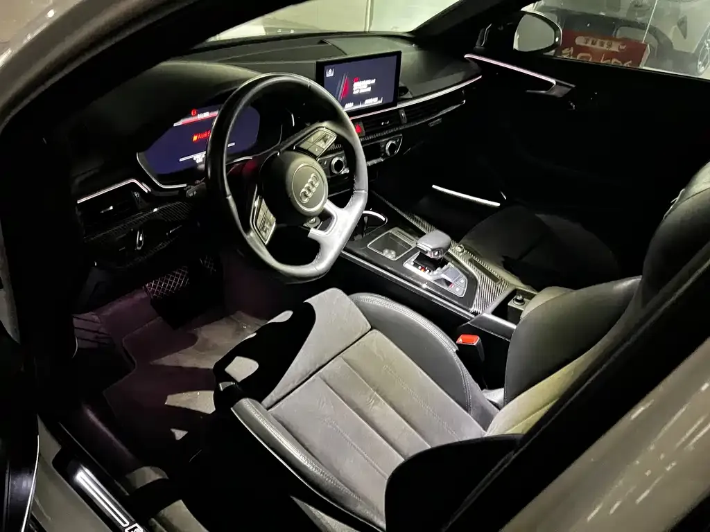Audi A4L 2022 из CN, фото 3