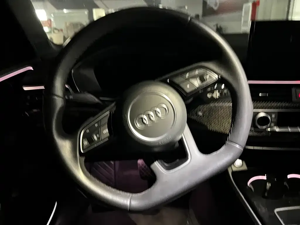 Audi A4L 2022 из CN, фото 2