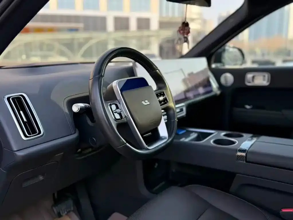 Li Auto L8 2024 из CN, фото 4