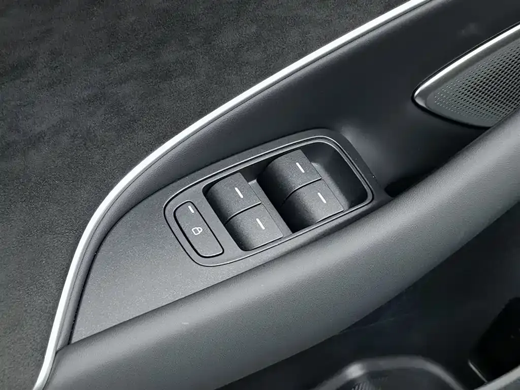 Xiaomi SU7 Ultra 2025 из CN, фото 9