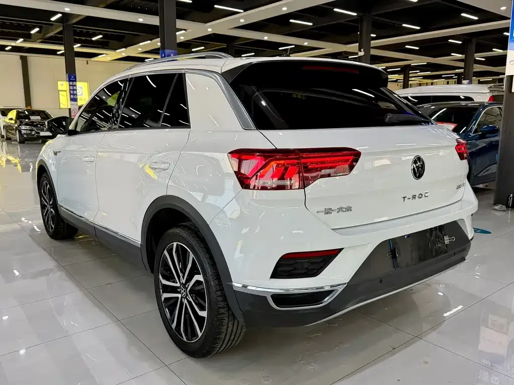 Volkswagen T-Roc 2023 из CN, фото 9