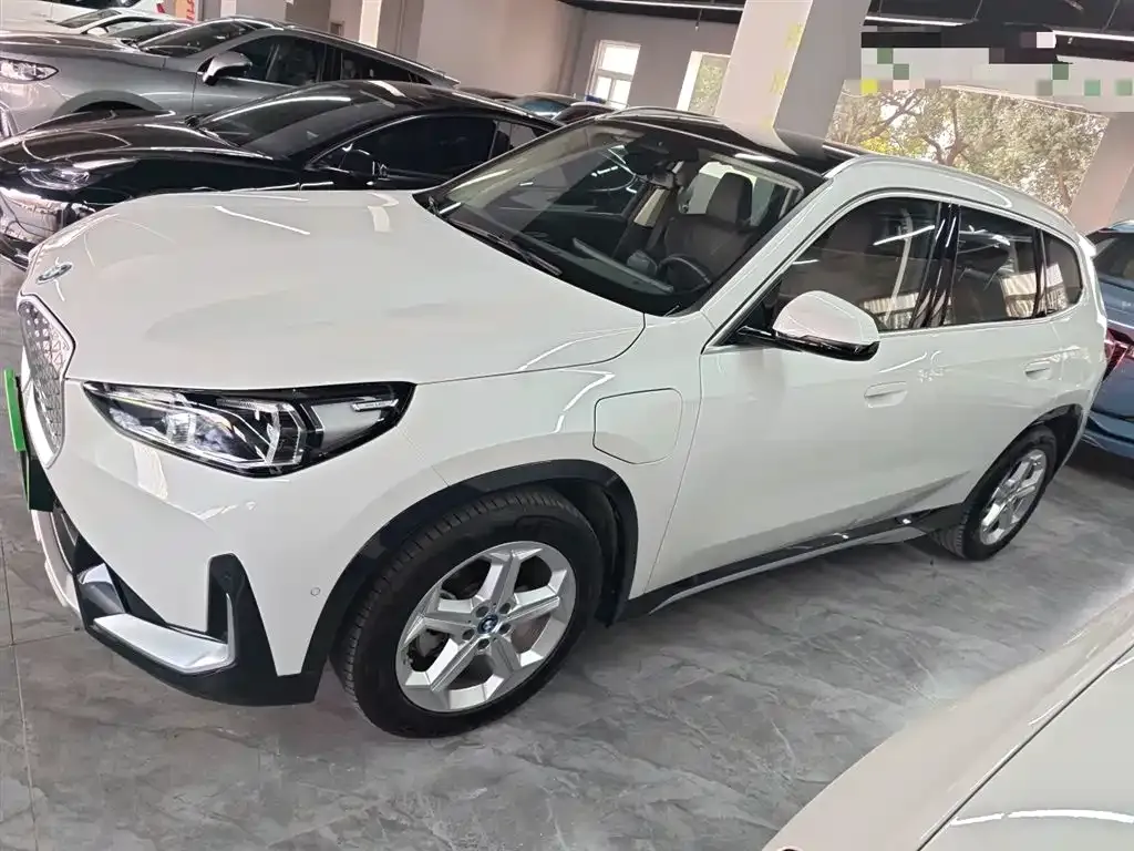 BMW iX1 2025 из CN, фото 5
