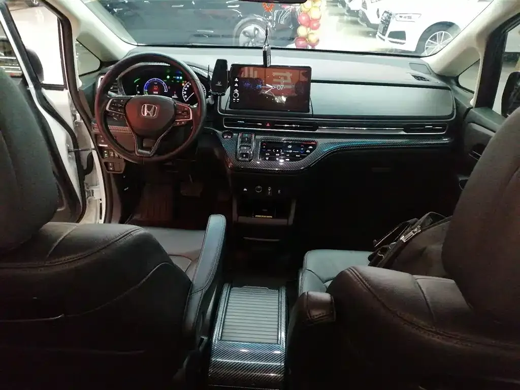Honda Elysion 2023 из CN, фото 9