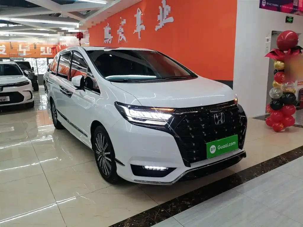 Honda Elysion 2023 из CN, фото 3
