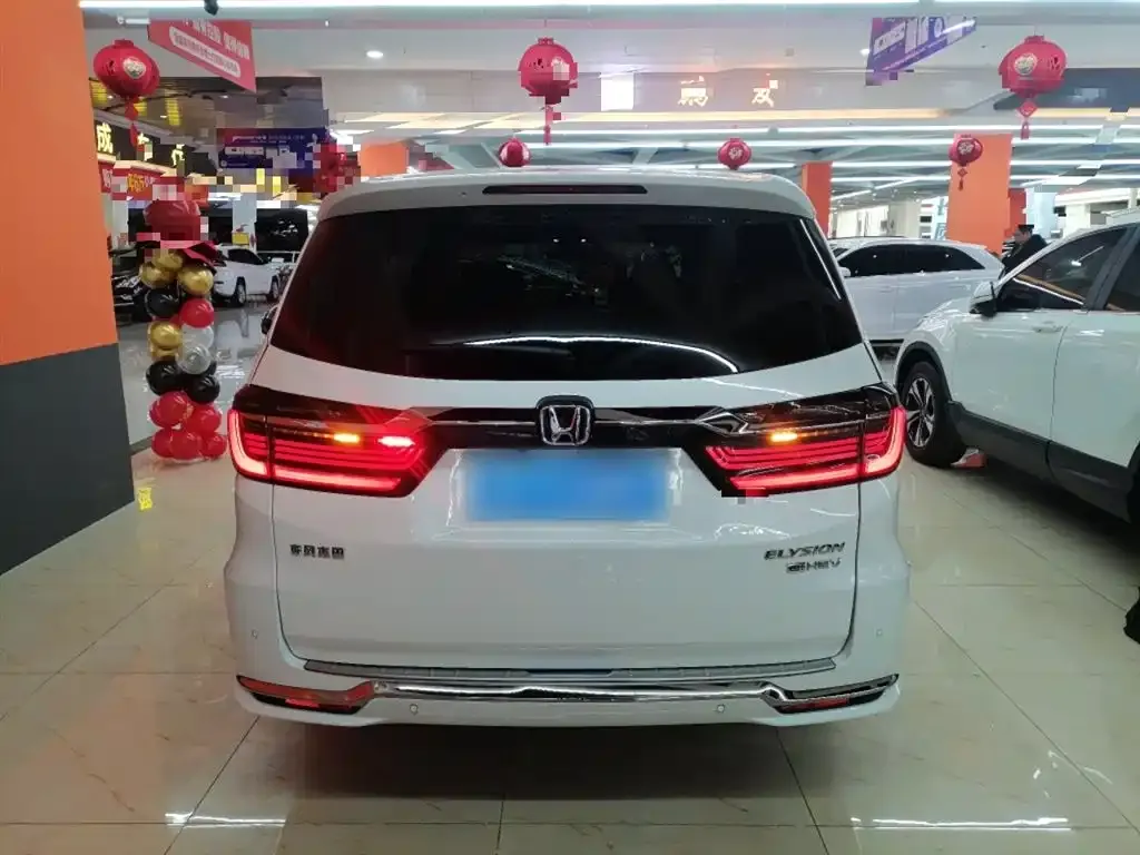 Honda Elysion 2023 из CN, фото 4