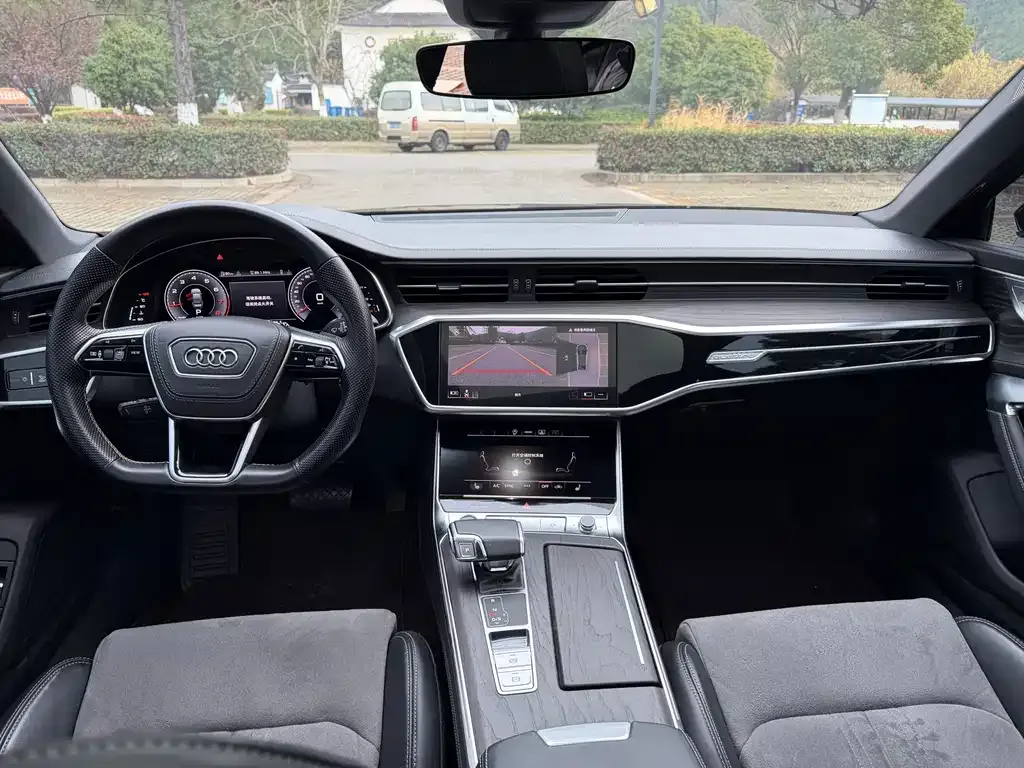 Audi A6L 2023 из CN, фото 2