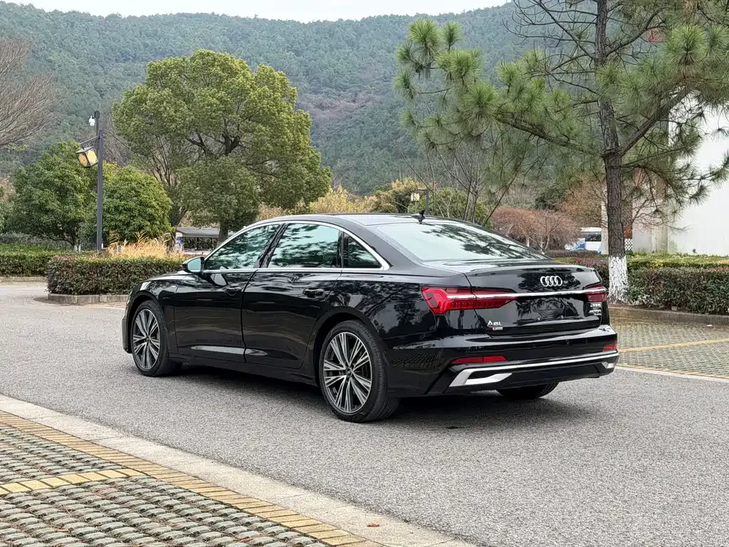 Audi A6L 2023 из CN, фото 5