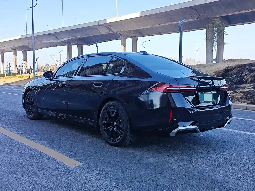 BMW i5 2024 из CN, фото 5