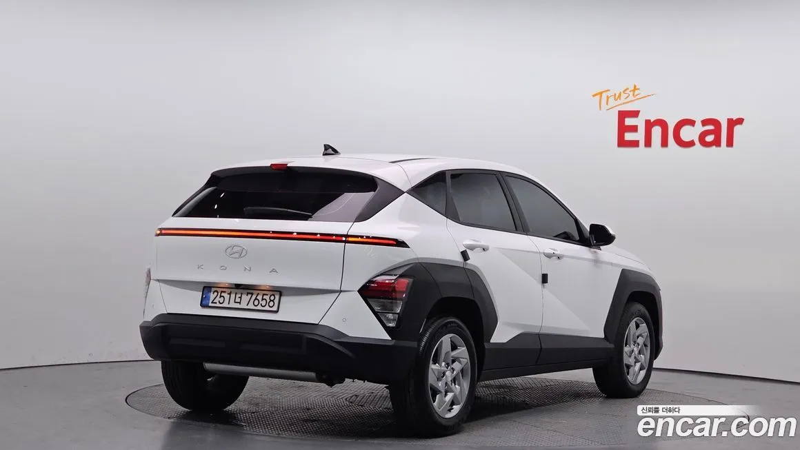 Hyundai Kona — фото 3