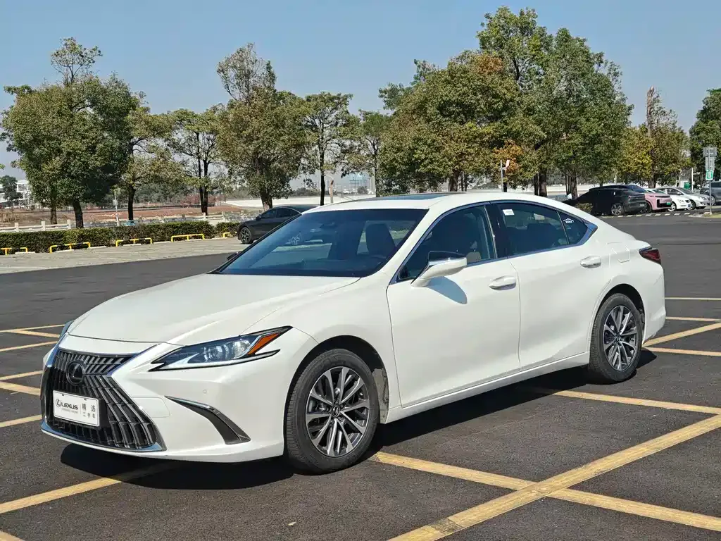 Lexus ES — фото 3