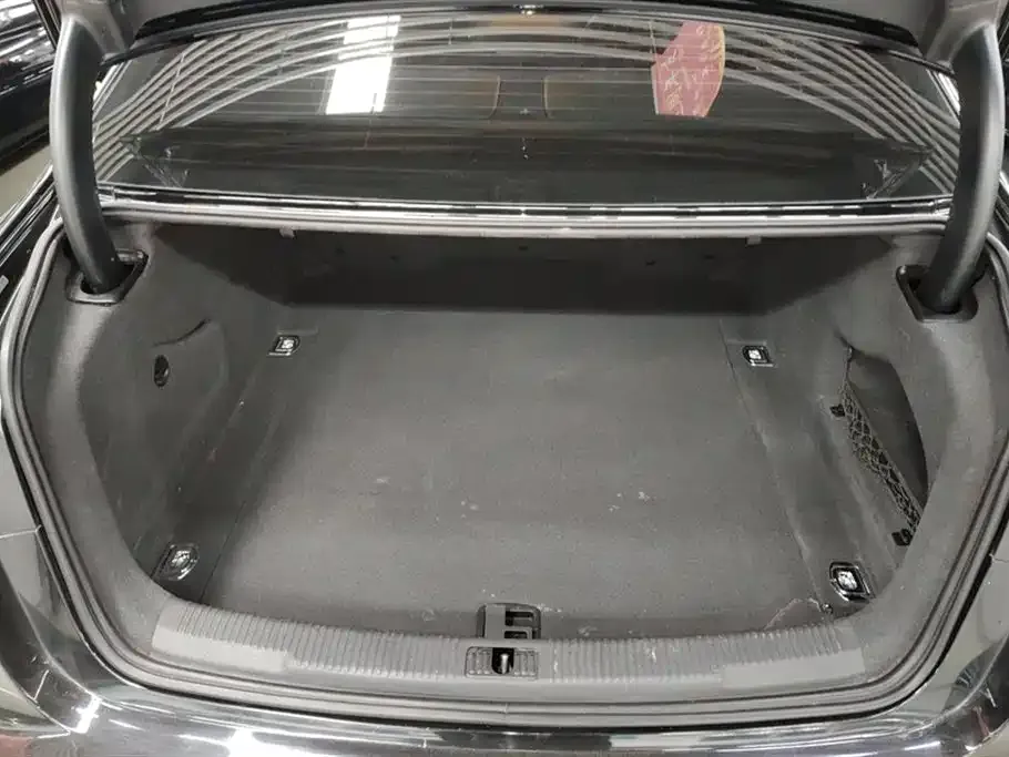 Audi A6L 2024 из CN, фото 3