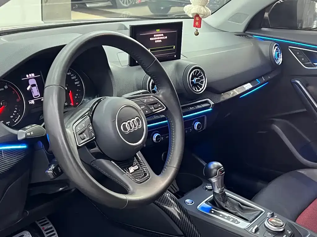 Audi Q2L 2021 из CN, фото 6